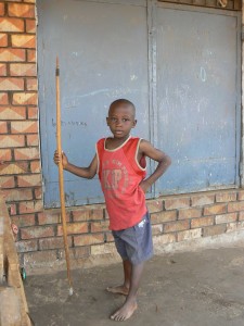 Niño con un arco. 