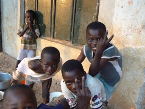 Niños de Busia. Tribu Koromoyons.